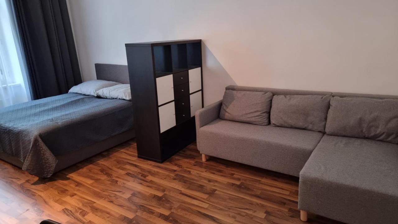 Comfortable Great Location Close To Center Apartamento Praga